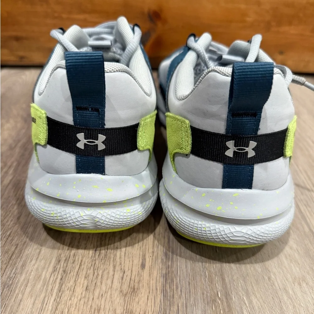 UNDER ARMOUR MEN'S UA CHARGED VERSSERT SPIKE GREY‎ GREEN SHOES Size 11.5